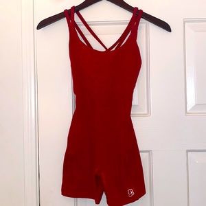 SCULPTED BODYSUIT SHORTS red ♥️
Style: 21200